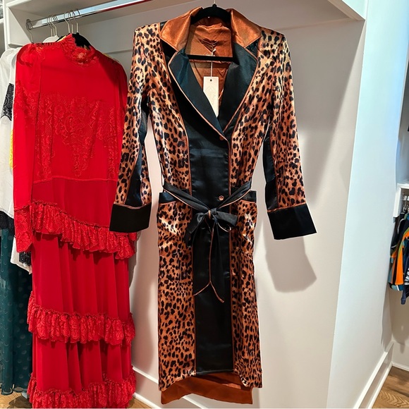 BNWT- We are HAH Solo Robe - Picture 7 of 13